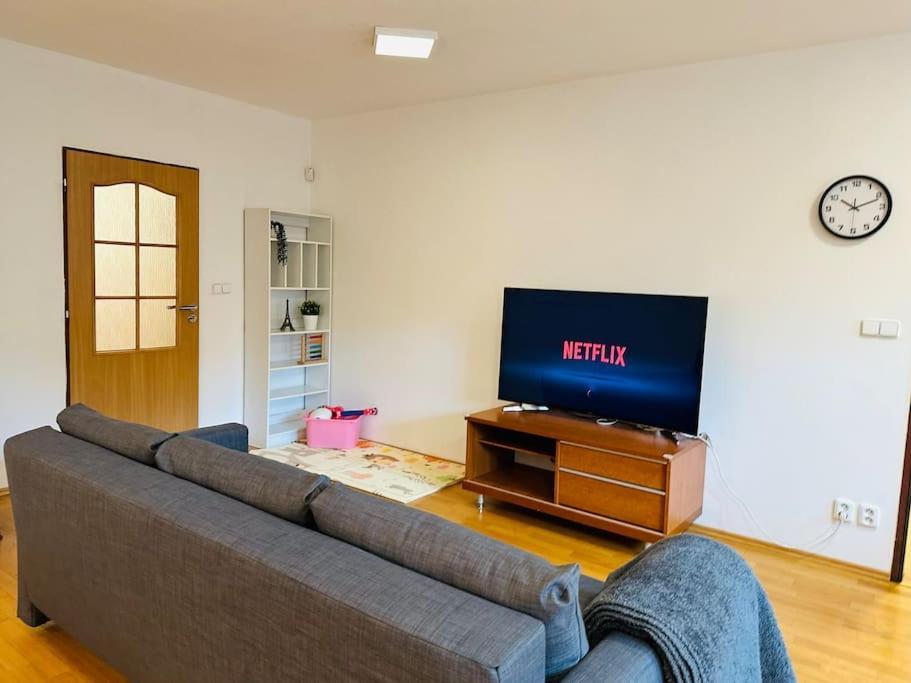 Family-Friendly Prague 5 Stay Exterior foto