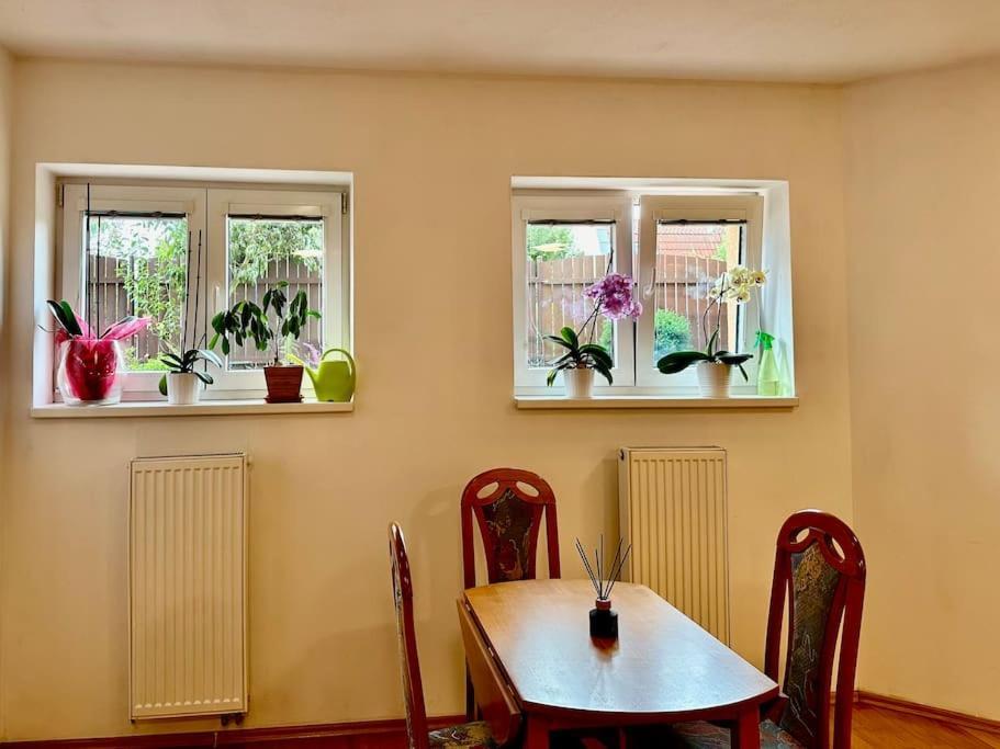 Family-Friendly Prague 5 Stay Exterior foto
